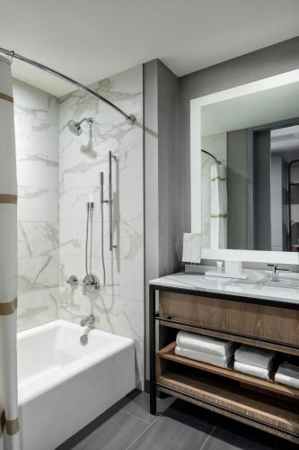 628170027 Marriott Dallas Uptown