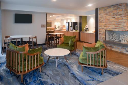 Fairfield Inn & Suites by Marriott Pittsburgh New Stanton in New Stanton, USA