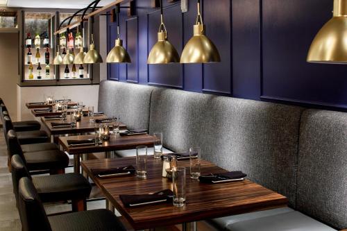 Marriott Cincinnati North - image 10