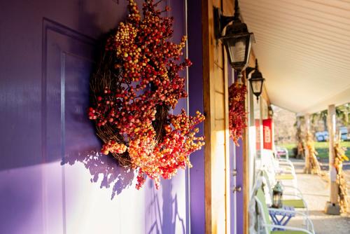 Savannah House Wine Country Inn & Cottages - 출입구