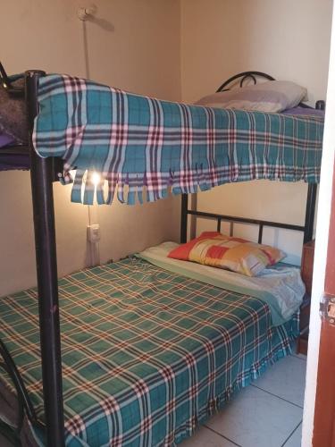 2 bunk beds