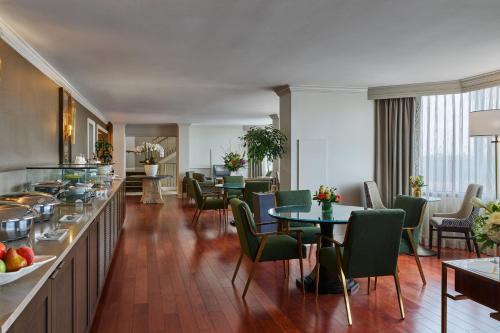 628176784 The Whitley, a Luxury Collection Hotel, Atlanta Buckhead
