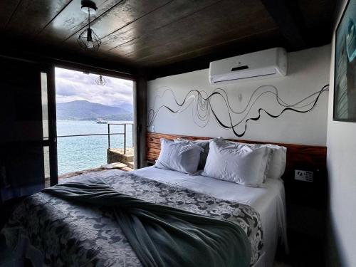 1819 Marine Hotel Room Type - Queen Room with Sea View
