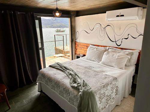 1819 Marine Hotel Room Type - Queen Room with Sea View