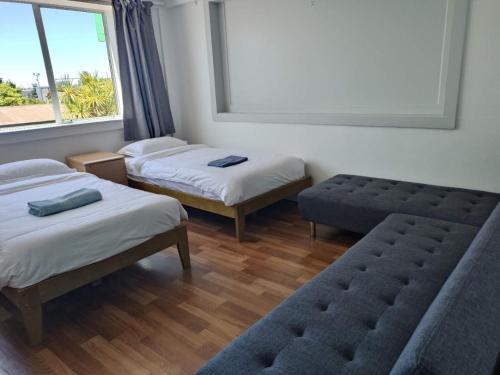 5 Beds including 1 Double Bed, 2 single Beds, 2 Double Sofa Beds, Suite 4, 37 Totara Avenue, New Lynn, Auckland