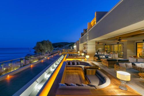 Bar/ Salón, Caresse, a Luxury Collection Resort & Spa, Bodrum in Gumbet