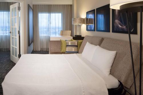 One Bedroom Suite with one King Bed and Sofa Bed image 5