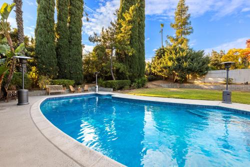 Adorable 4 bedroom home with Pool & more, Los Angeles (fotografie 3)