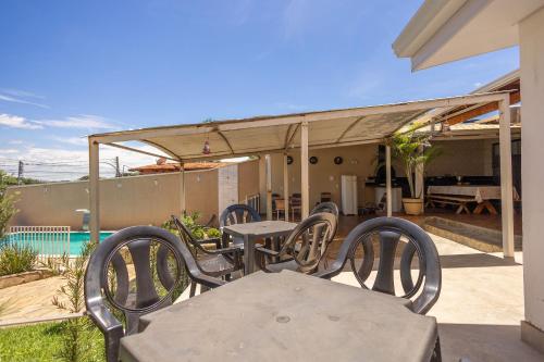 Swimming pool, Casa 4 Quartos c/ Varanda Gourmet e Piscina in Parque Real