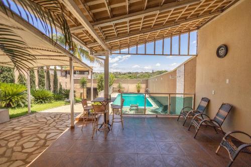 Balcony/terrace, Casa 4 Quartos c/ Varanda Gourmet e Piscina in Parque Real