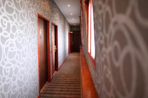 Le Grand Hotel - image 10