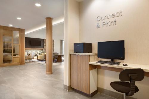 Fairfield Inn & Suites by Marriott Boulder Longmont - image 12