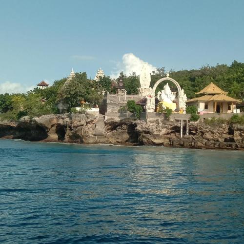 Umah Kayu 2-Menjangan Homestay in Menjangan