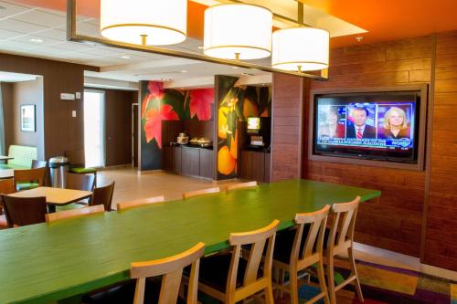 Fairfield by Marriott Inn & Suites Fort Walton Beach-West Destin - 레스토랑