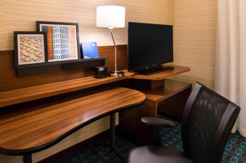 Fairfield Inn & Suites by Marriott Utica - image 11