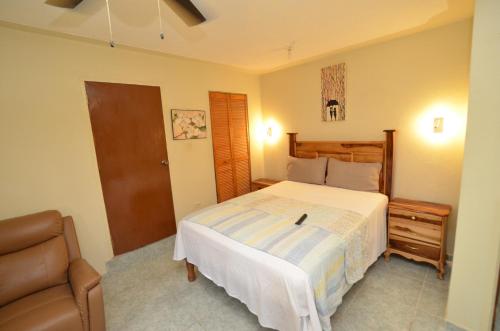 Cozy Locale Pearl in Drapers