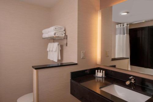 Fairfield Inn & Suites by Marriott Batesville - image 11