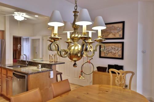 Lodges at Sunrise 3BR 3BA Luxury Ski On Ski Off Condo, Pool, Hot Tub, Gym, Sports Center, Killington (foto 9)