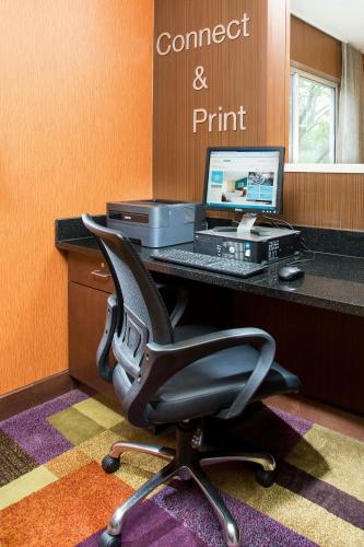 Fairfield Inn & Suites by Marriott Quincy - image 7
