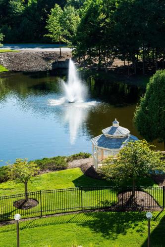 Marriott Park Ridge - image 2