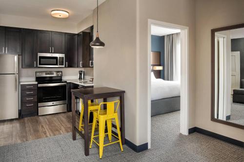 Residence Inn by Marriott Boise Downtown City Center - image 2