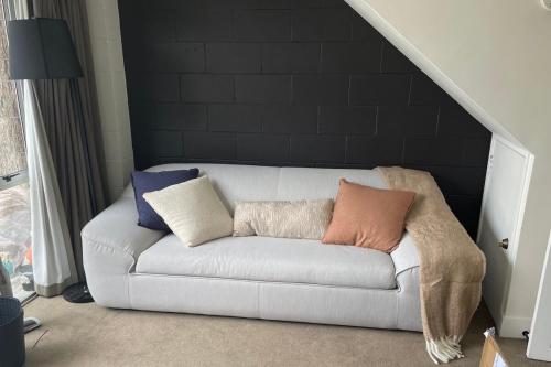 Luxury townhouse with aircon, huge balcony & hot tub, Auckland (fotografie 3)