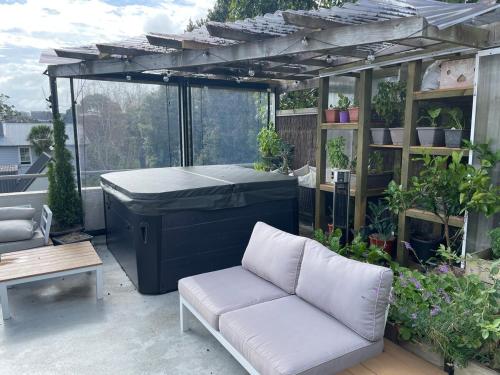 Luxury townhouse with aircon, huge balcony & hot tub, Auckland (fotografie 6)