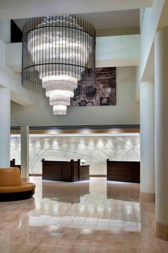大堂, 紐瓦克自由國際機場萬豪酒店 (Newark Liberty International Airport Marriott) in 紐瓦克 (NJ)
