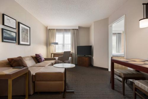 One-Bedroom Suite