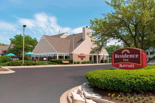 숙소 외관, Residence Inn by Marriott Chicago Deerfield in 디어필드 