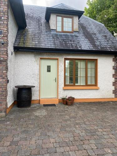 Dromane Lodge self-catering apartment eircode V94HR5C in Castleconnell