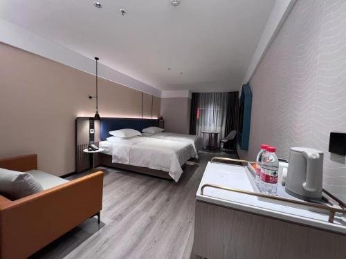 Deluxe Twin Room image 2