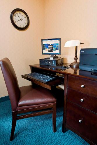 Residence Inn by Marriott Cedar Rapids - image 6