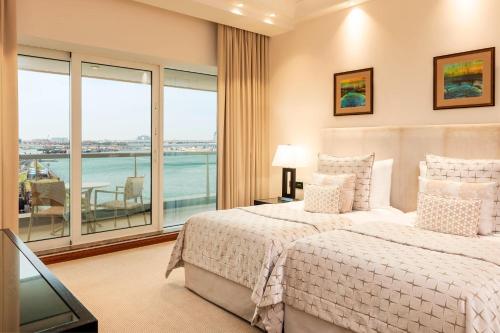 2 twin beds