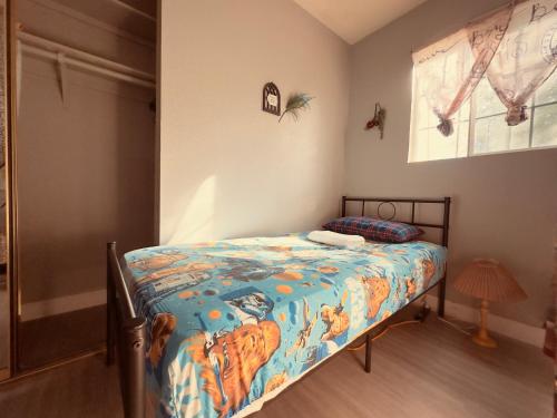 Las Vegas Simple bed Share room