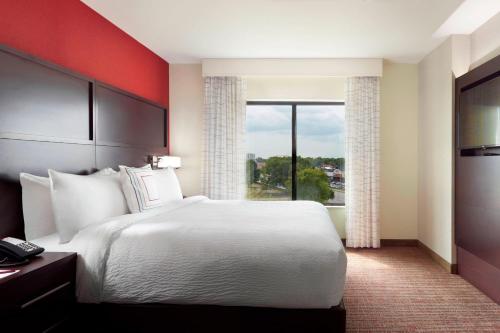 2 bedrooms, 3 beds