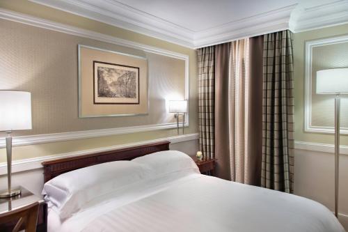 Rome Marriott Grand Hotel Flora - image 3