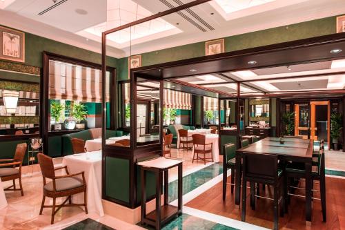 Rome Marriott Grand Hotel Flora - image 2