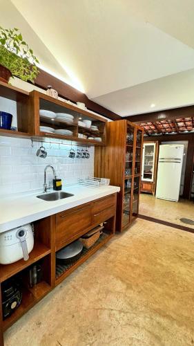 주방, Sun House Manguinhos in 매그후인호스 비치