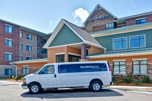 Residence Inn by Marriott Cleveland Airport/Middleburg Heights - image 11