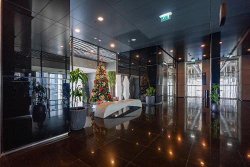 Stunning Burj Khalifa & Downtown Views - Elegant 1BR in The Iconic Index Tower, Dubaï (photo 7)