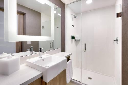 SpringHill Suites by Marriott Salt Lake City Sugar House - image 6