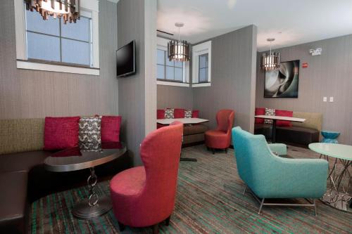 Residence Inn by Marriott Arlington South - image 12