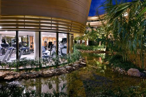 المرافق, ماريوت الرياض الحي الدبلوماسي (Marriott Riyadh Diplomatic Quarter) in السفارات