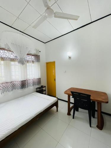 Deluxe Double Room with Bath image 10