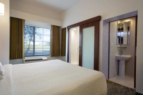 SpringHill Suites Quakertown Pennsylvania - image 10