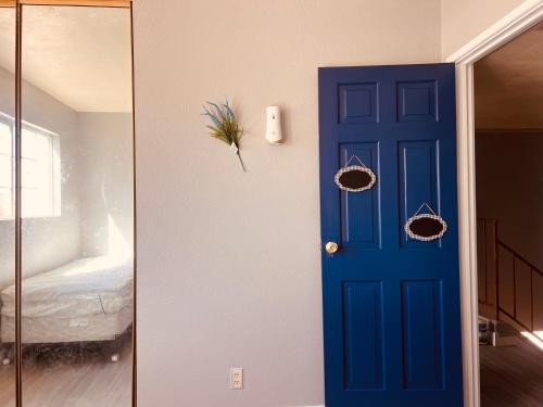 Las Vegas Simple bed Share room