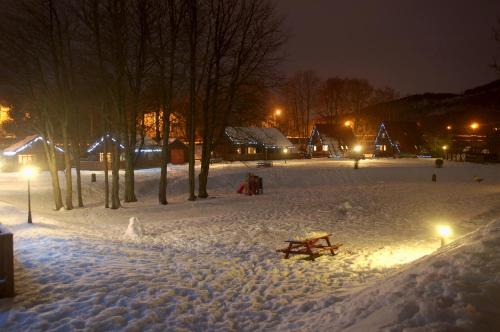 River Edge Lodges - main image