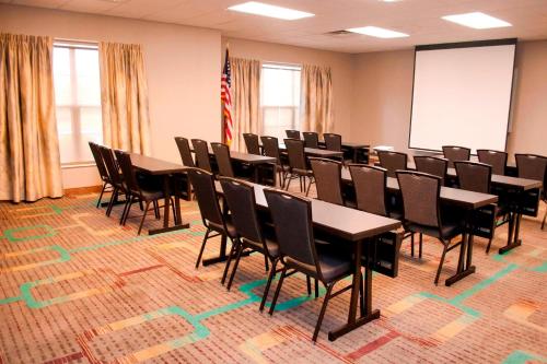 Residence Inn by Marriott Cincinnati Airport - 회의실/연회장
