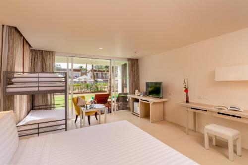 room detail thumbnail 1